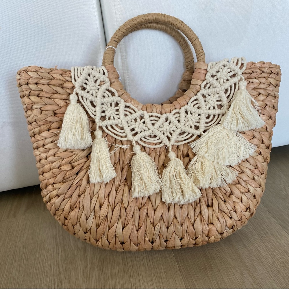 Straw tote bag